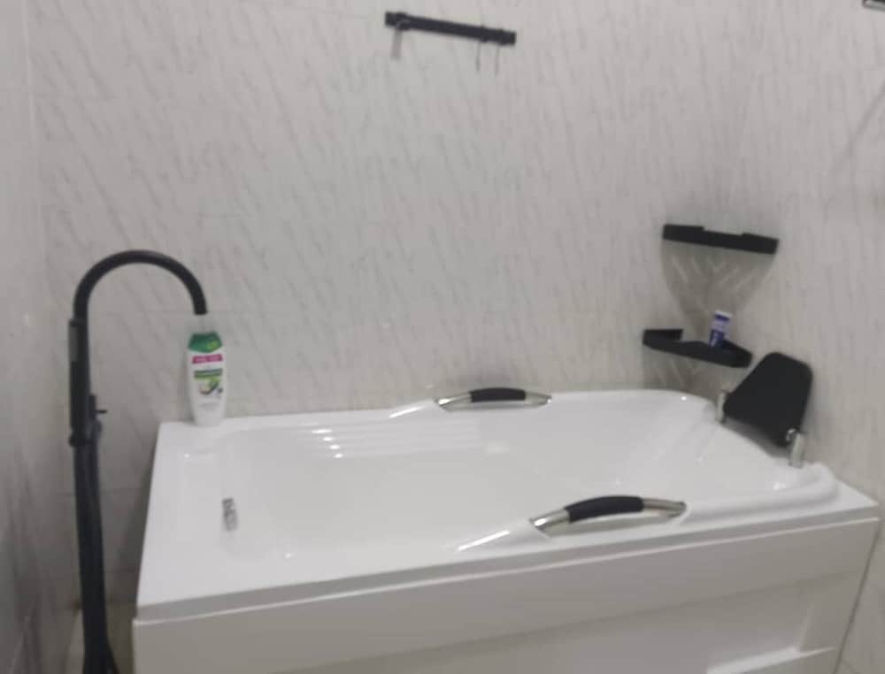 Spacious 3BR Apartment in Adentan With City Views