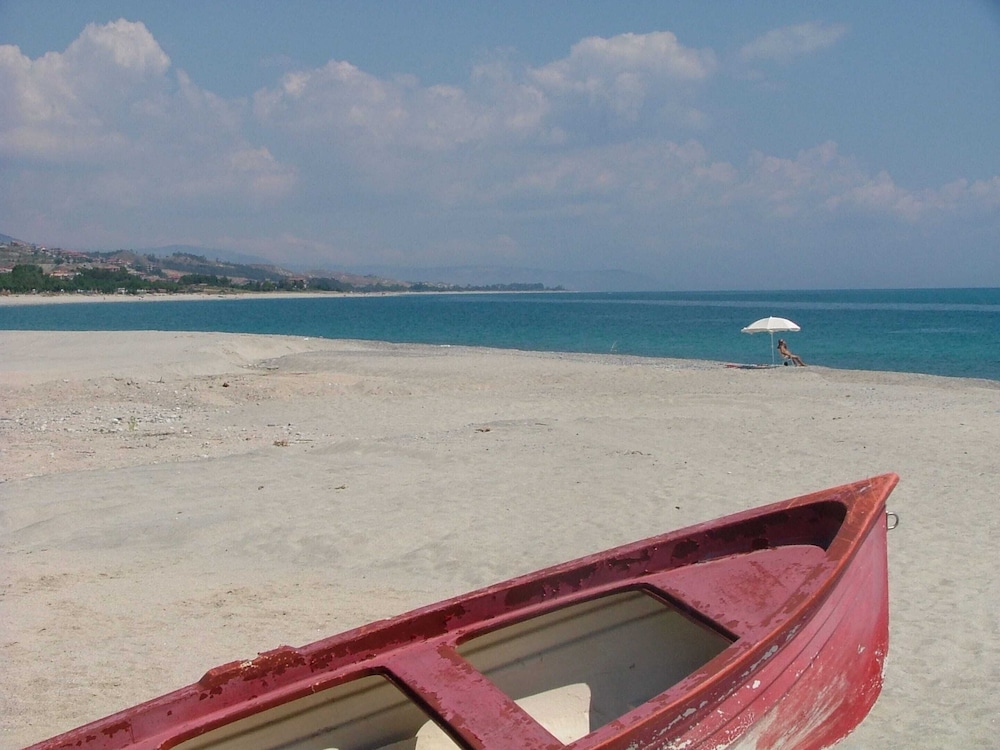 Holiday Home in Guardavalle Near River view 4