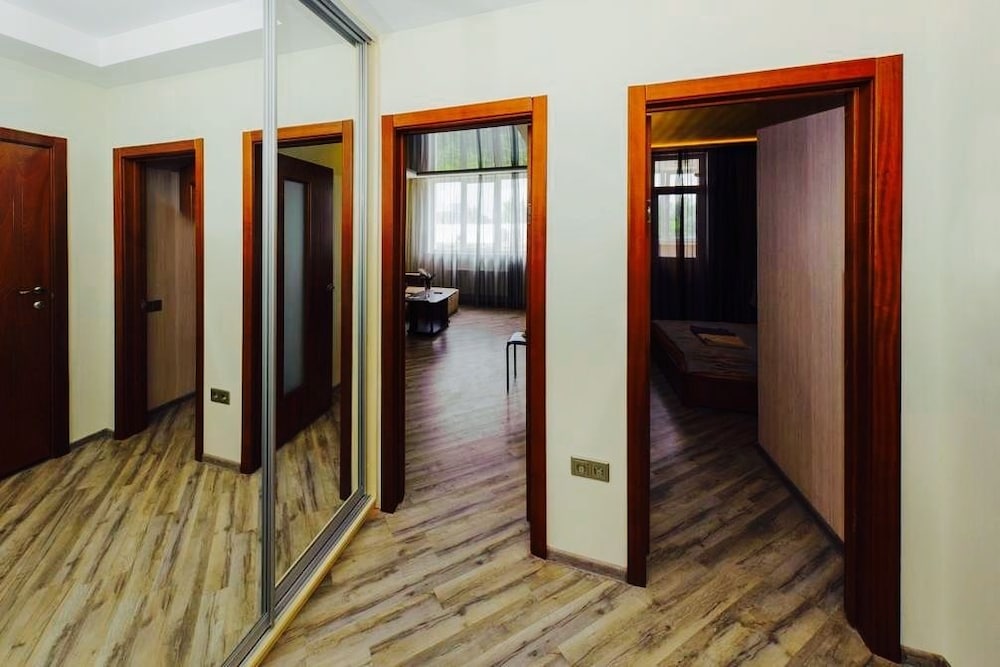 Hotrent Lukiyanovka Andryushchenko