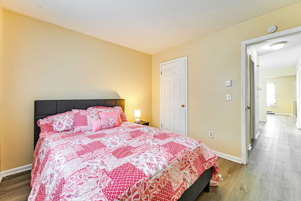 Near Hospitals: Home w/ Yard in Albany!