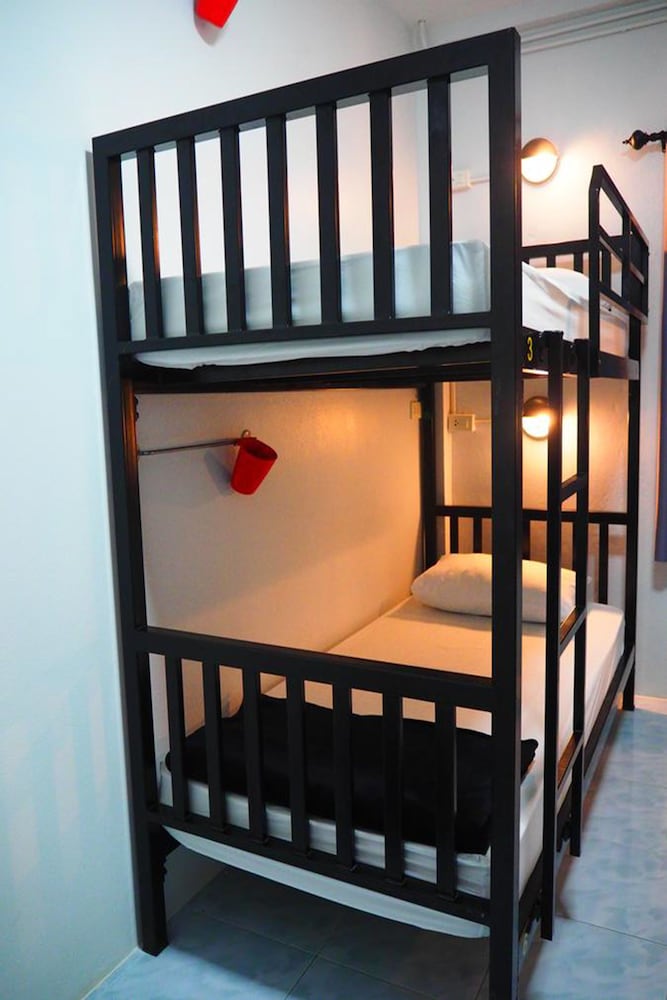 Wayla Hostel - Adults Only