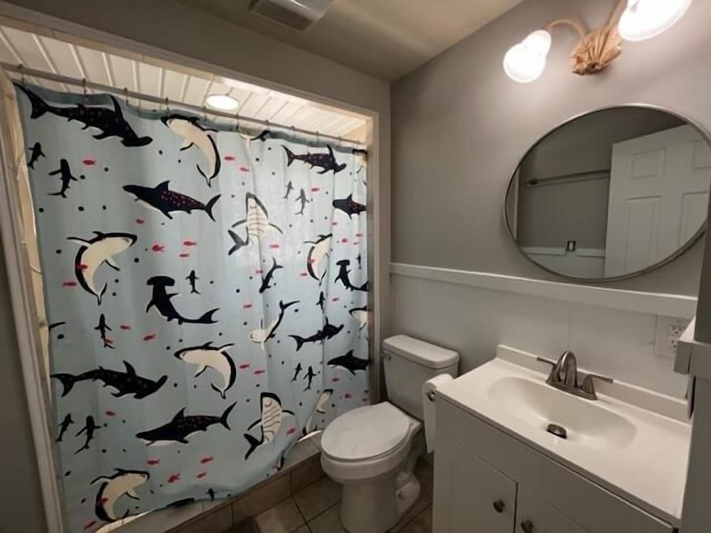 The Ocean House 6 Bedroom Home by RedAwning