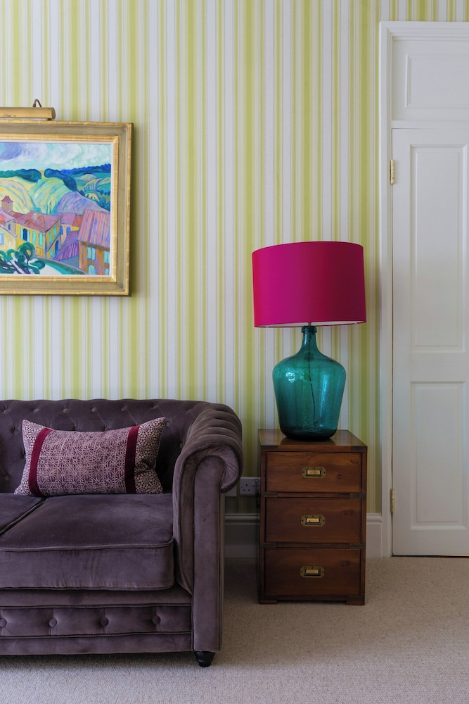 Elm Park Gardens XI by Onefinestay