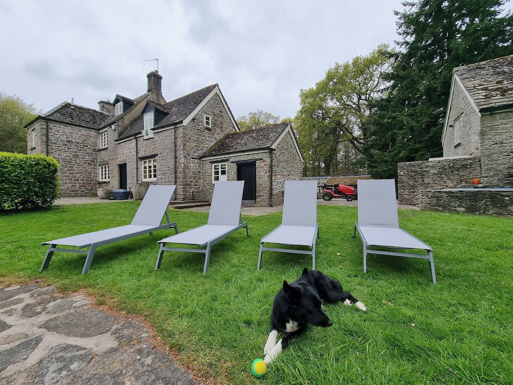 Danby Lodge