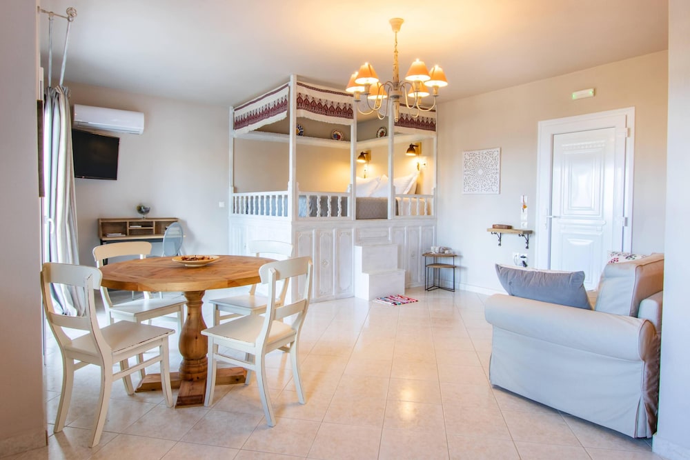 Elaia Villas