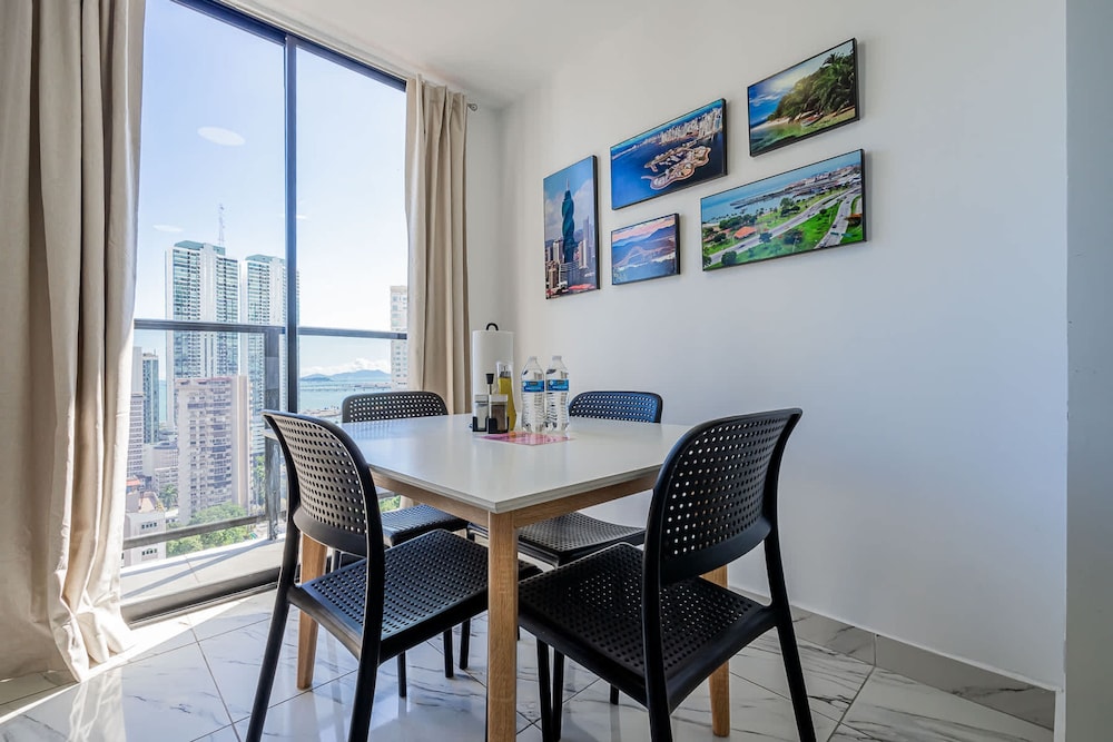 w Comfy 1BR w Great View in Calle 50