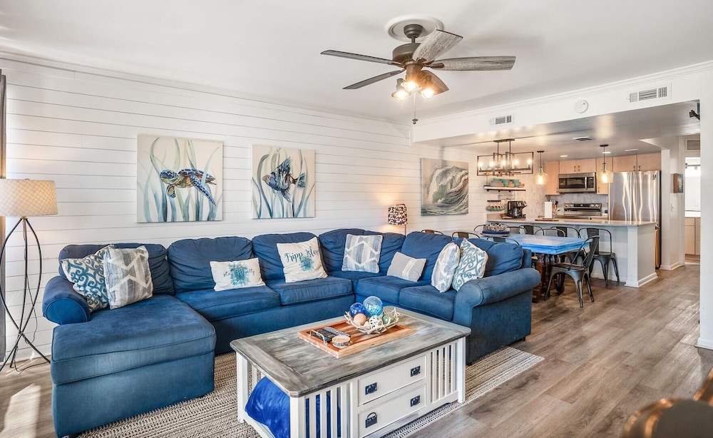 322 Capt John Fripp Villa - Oceanview Retreat on Fripp Island