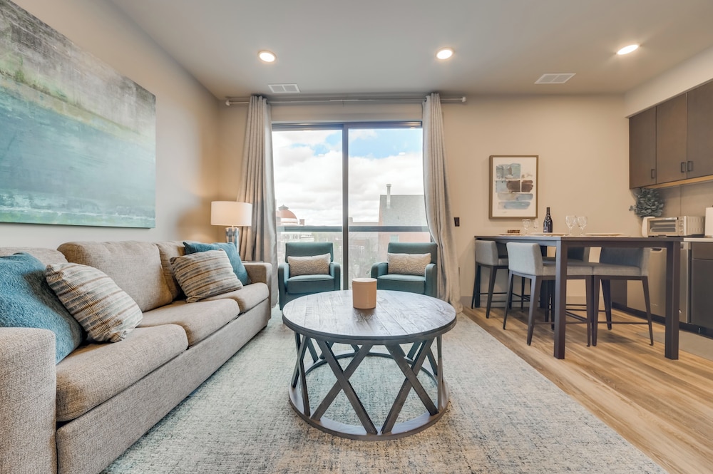 Traverse City Condo w/ Balcony: Walk to Downtown!