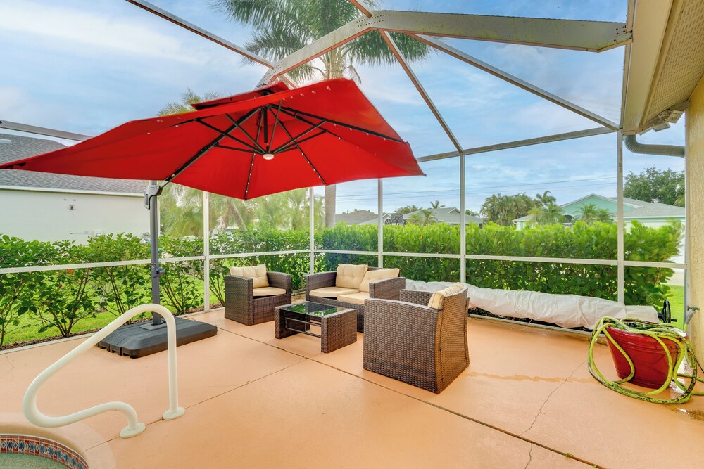 6 Mi to Coast: Cape Coral Family Home