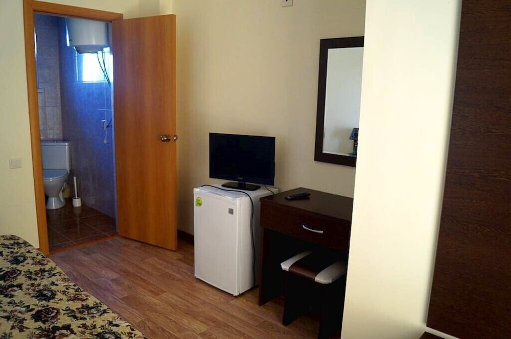 Photo 11