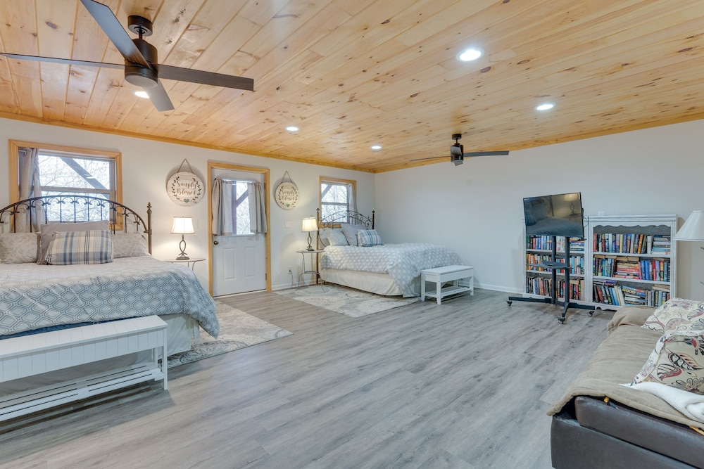 Spacious Murphy Retreat w/ Decks & Game Room! view 4