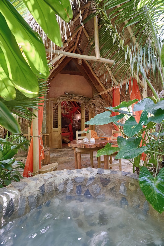 CHALET TROPICAL Hotel & Restaurant-Pizzeria