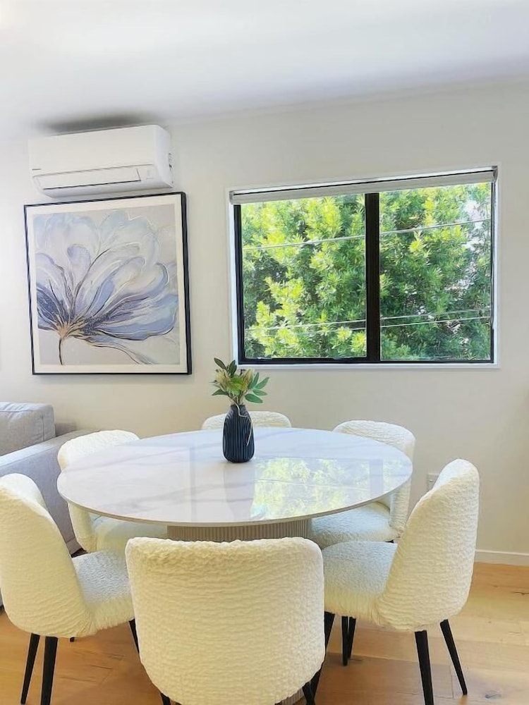 3BR Villa Near CBD & One Tree Hill