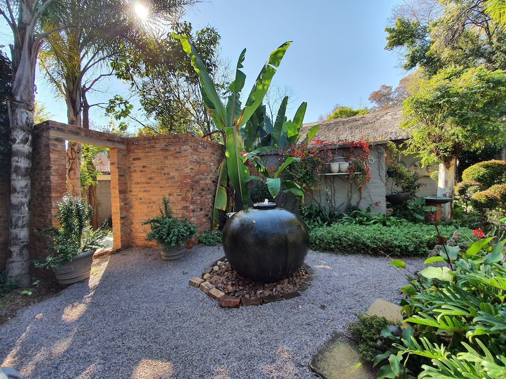 Waterhouse Guest Lodges 202 Lawley Street