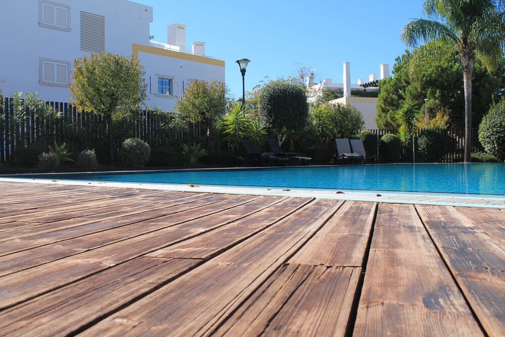 CG 12D - Pool - Cabanas Gardens