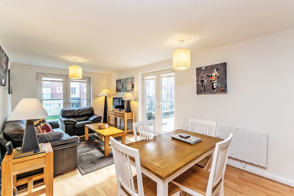 Racecourse Serviced Apartments