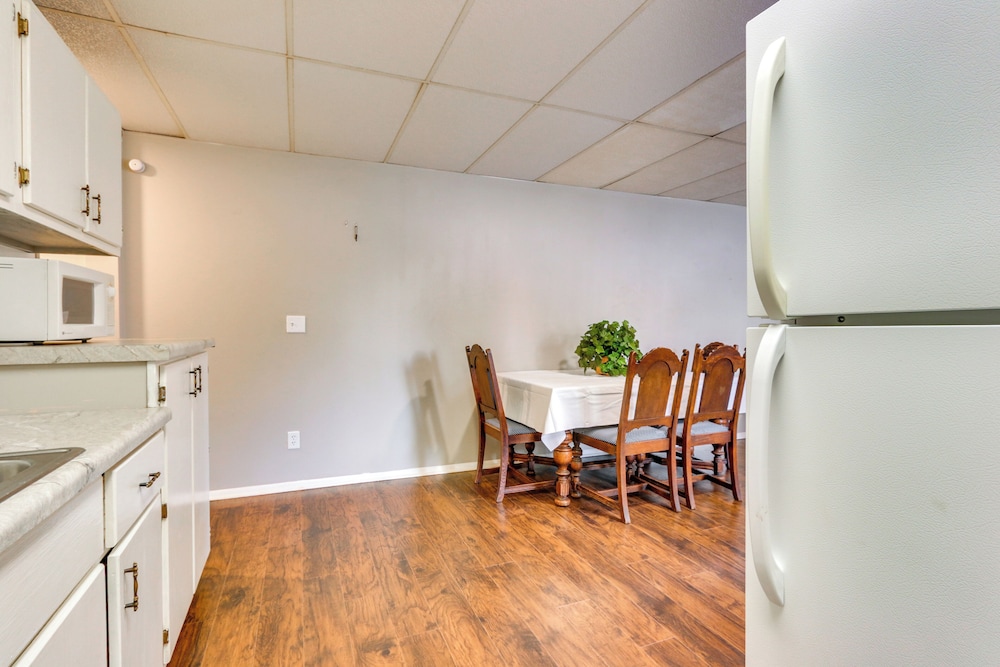 14 Mi to Black Moshannon! Pet-friendly Apartment