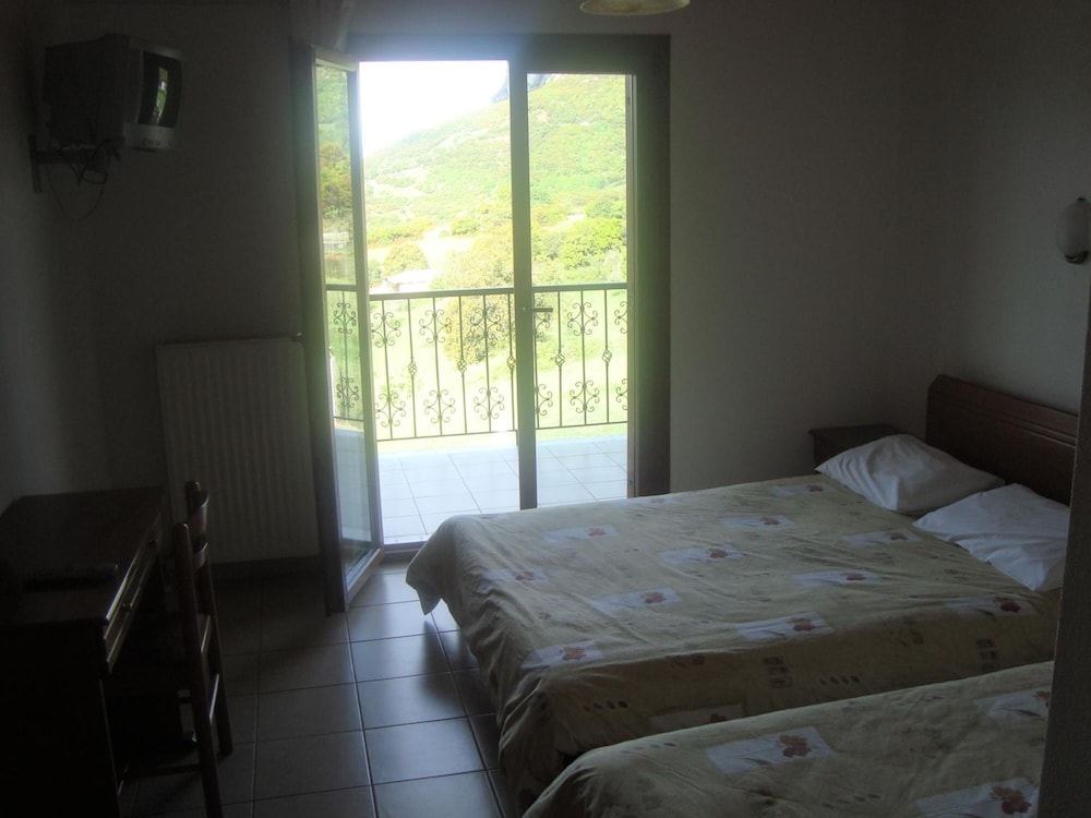 Guesthouse Arsenis view 4