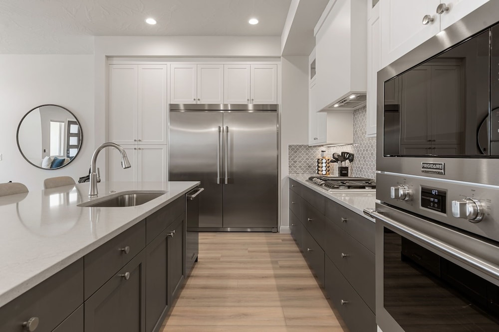 The Crash Pad 5 Bedroom Townhouse