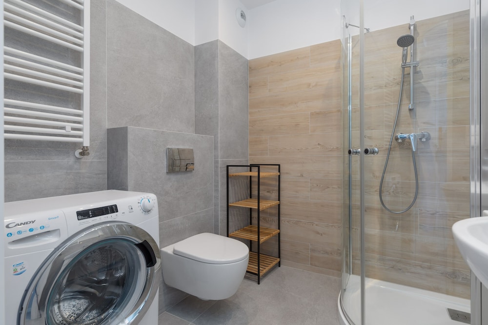 Modern Apartment Karsiborska by Renters view 3