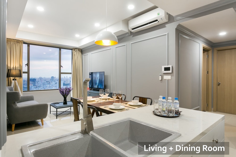 Henry Studio Luxury 2BR SWPool 17th