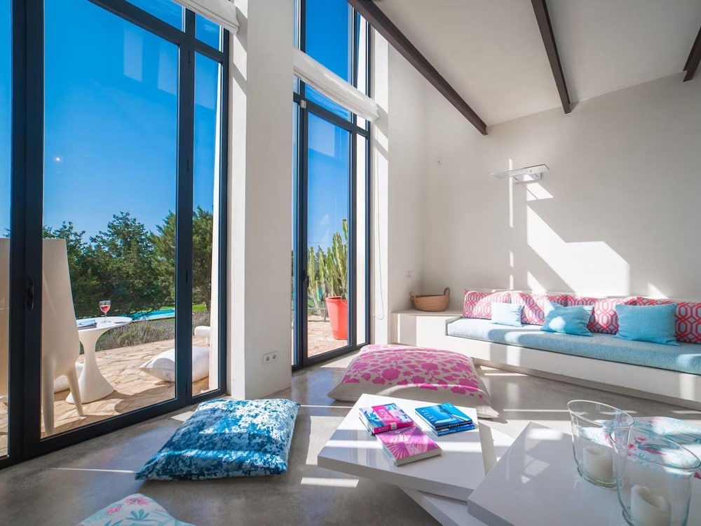 Majestic Villa With Private Pool