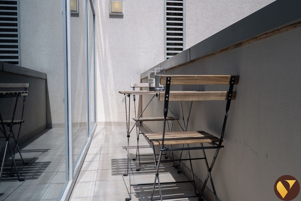 Vogue Business Bay Walkable to Dubai Mal