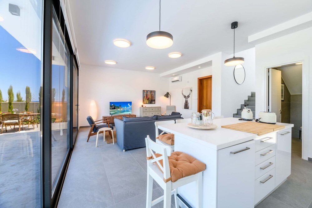 By The Beach - Sea Pearl Villa