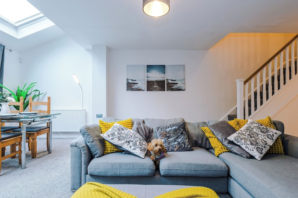 3br-sleeps6-garden-bbq-freeparking-pets