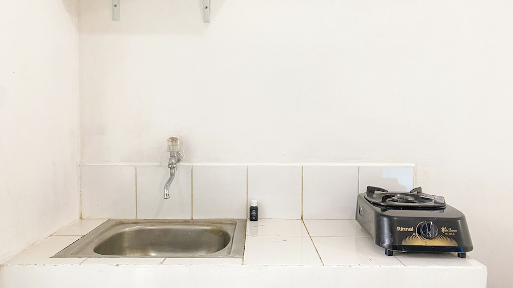 Homey And Modern 2Br At Green Bay Pluit Apartment