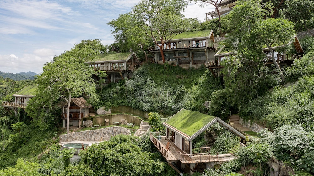 Tokipa at Punta Sayulita view 3