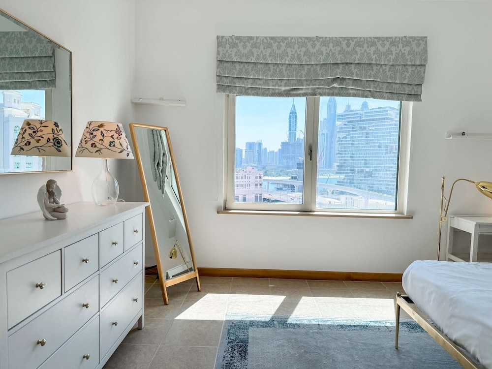 Upgraded 2BR Apartment at the Beach - Shoreline 1
