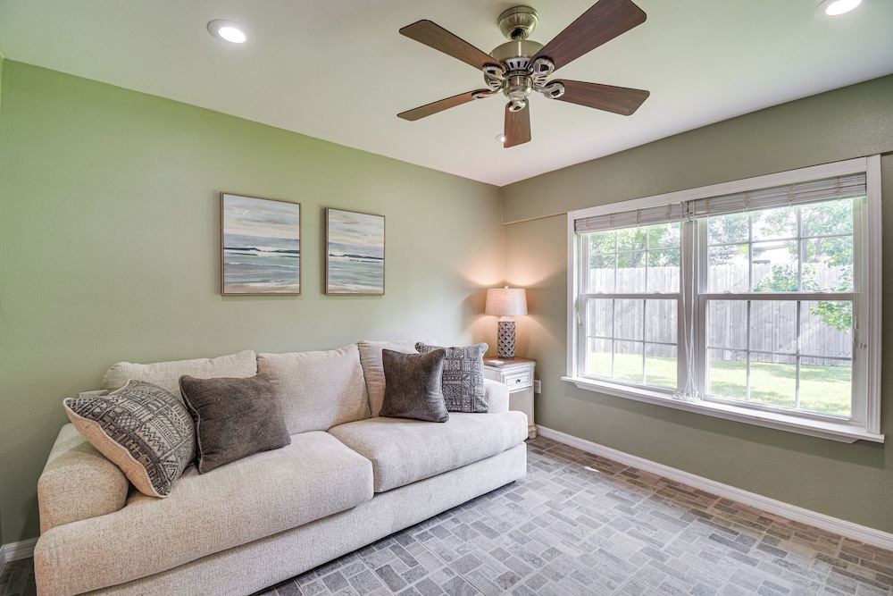 5 Mi to Gulf Beaches: Coastal Alabama Home
