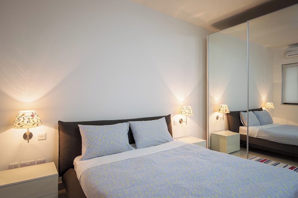 Luxury 3 BR Apartment - heart of Sliema