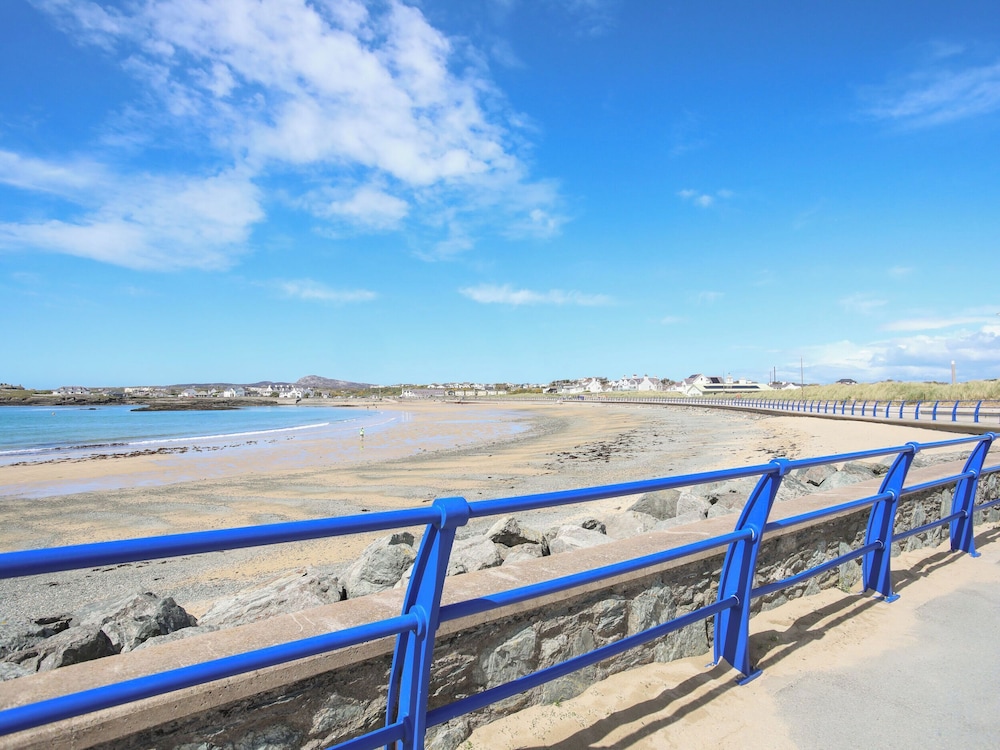 Trearddur House Cottage