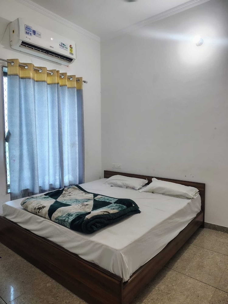 Royal Galaxy Hotel