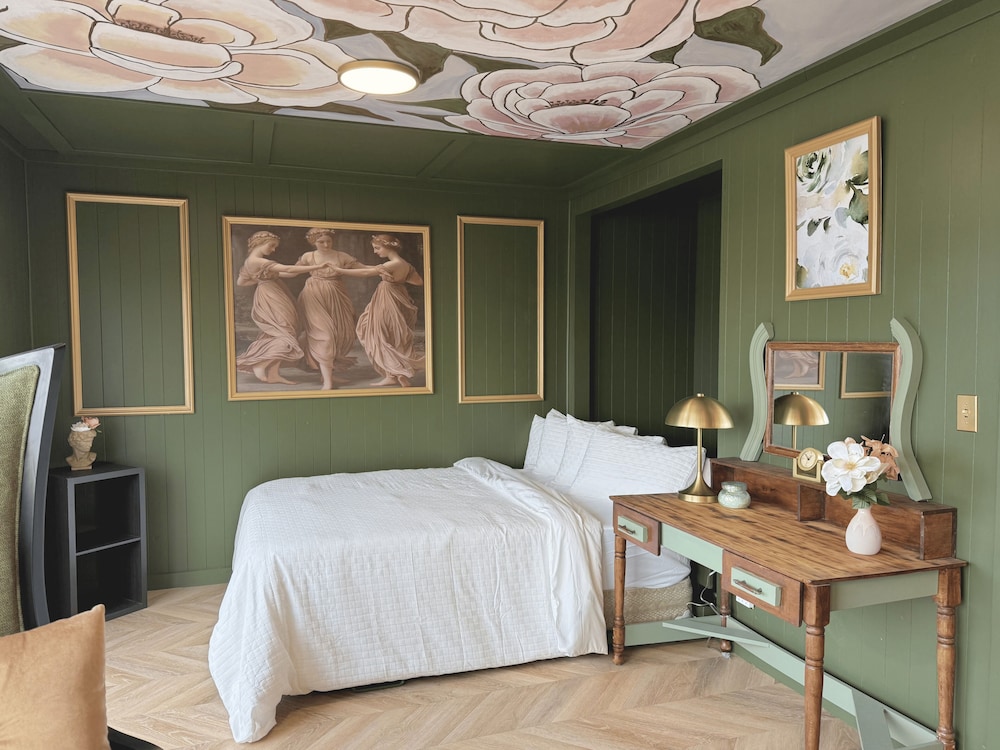 The Florentine Waterfront Hotel