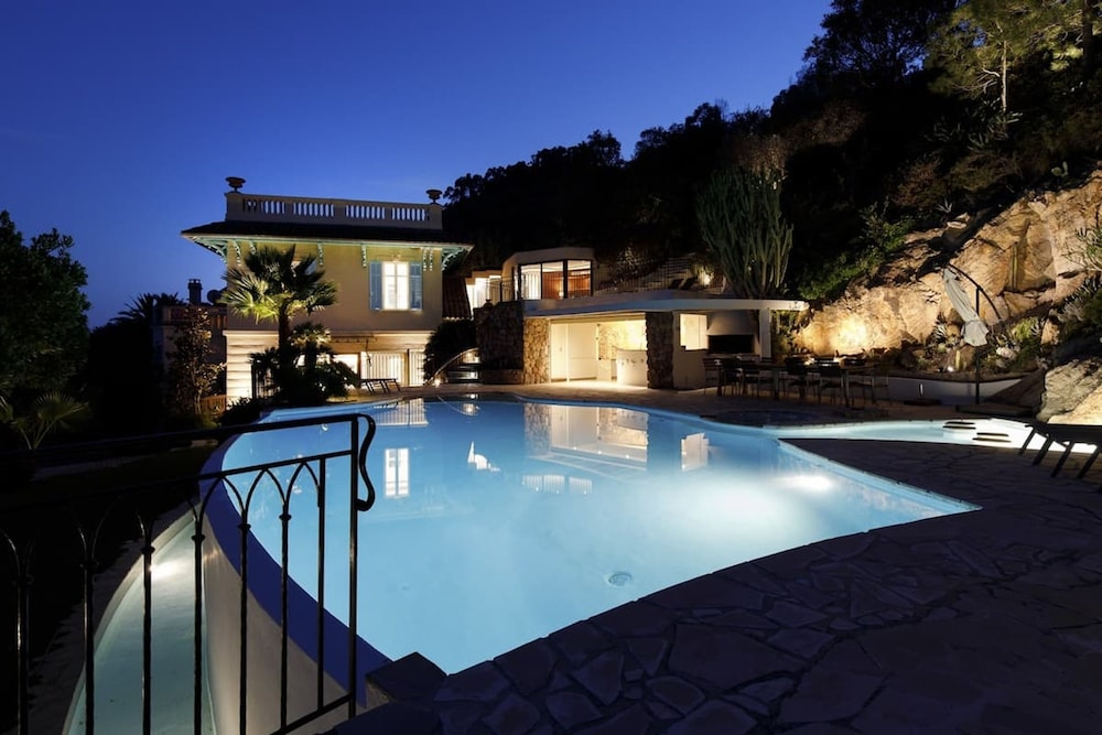 Magnificent Villa With sea View in Theoule sur Mer
