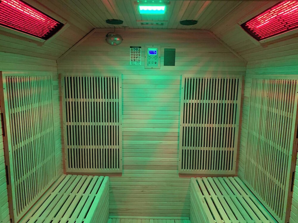 Perfect Couple Retreat To Relax With Hot Tub&sauna