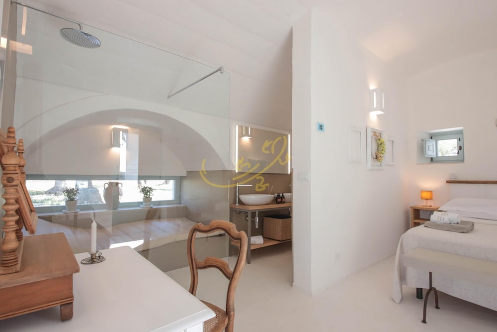 TD Marl Luxury Trulli Experience w Stunning Pool