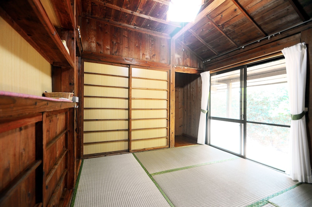 OkinawanoKominkayado Miya