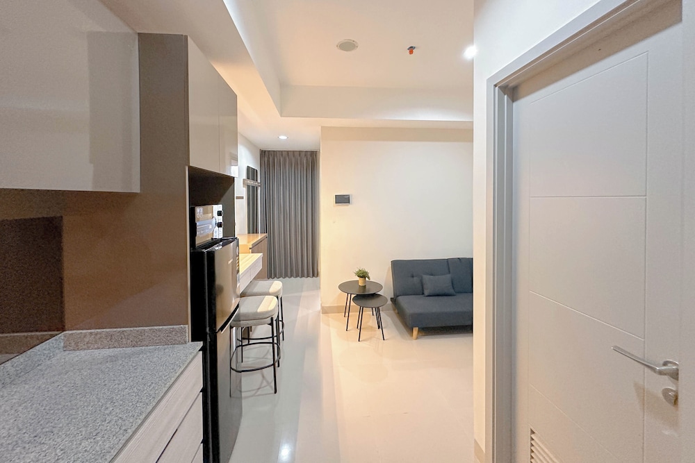 Modern Suite 1Br At Grand Sungkono Lagoon Apartment