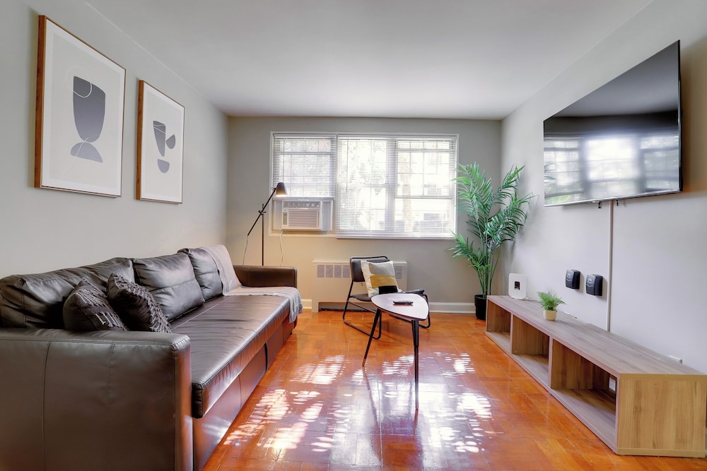 Stylish Corporate Stay in Alexandria