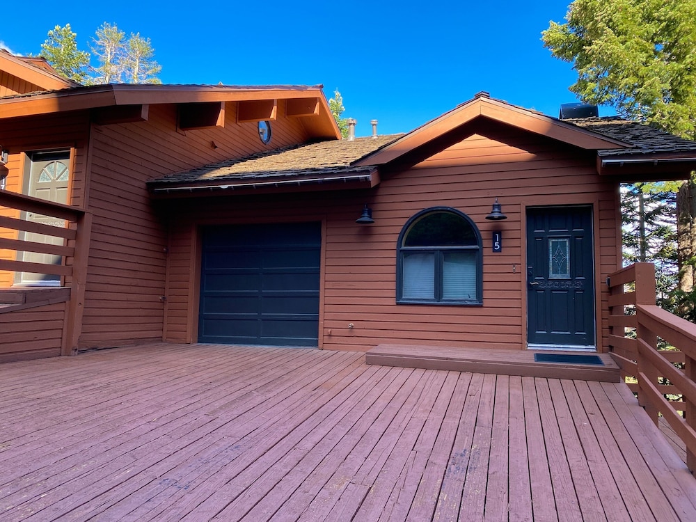 Bridges Townhome 15 Remodeled Mountain View Townhome With Private Jacuzzi and Garage by Redawning