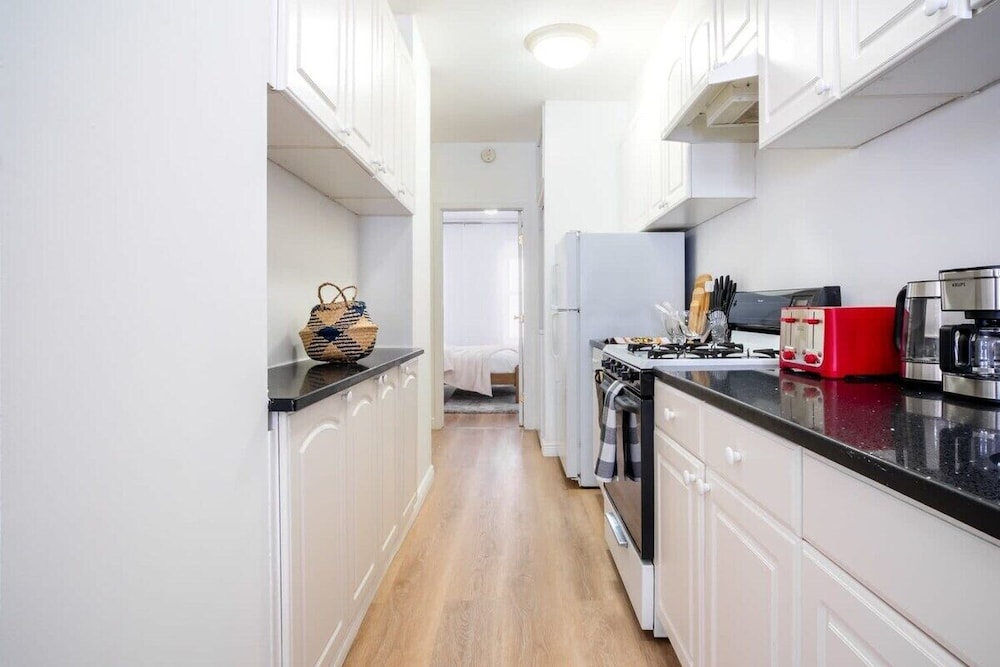 1435 UES Apartment