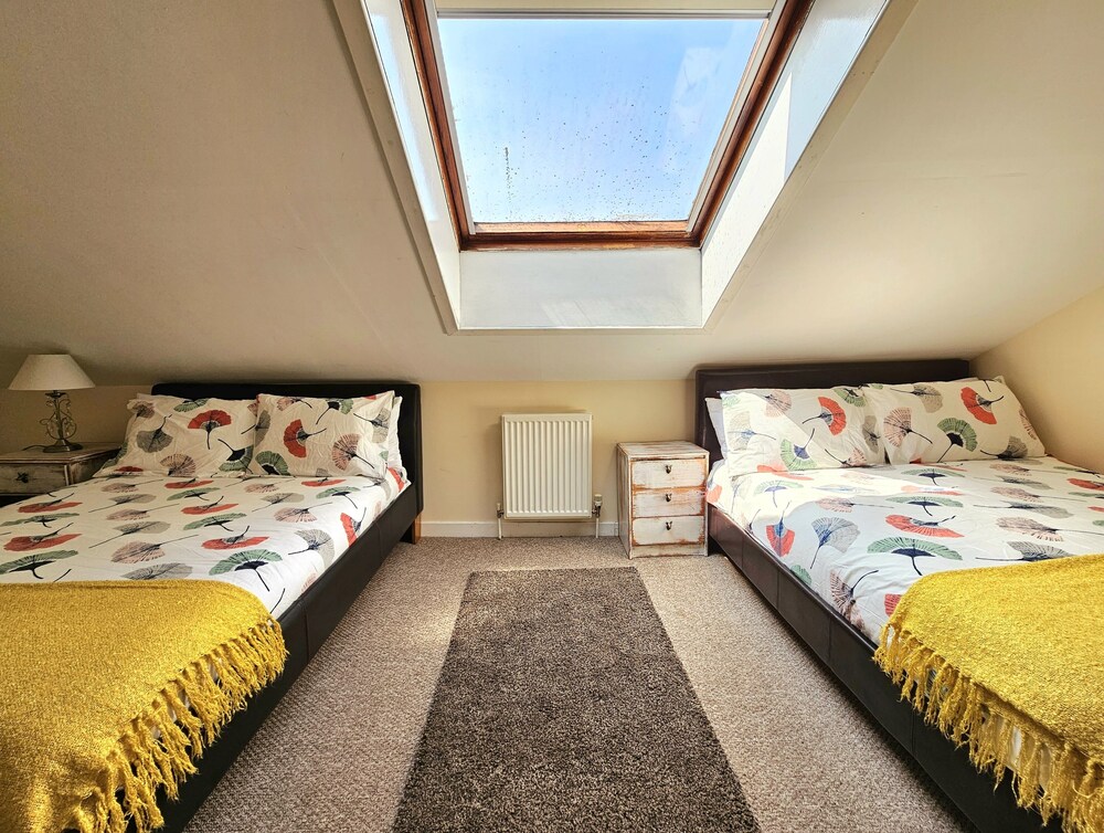 Huge Family Home in Glasgow view 5