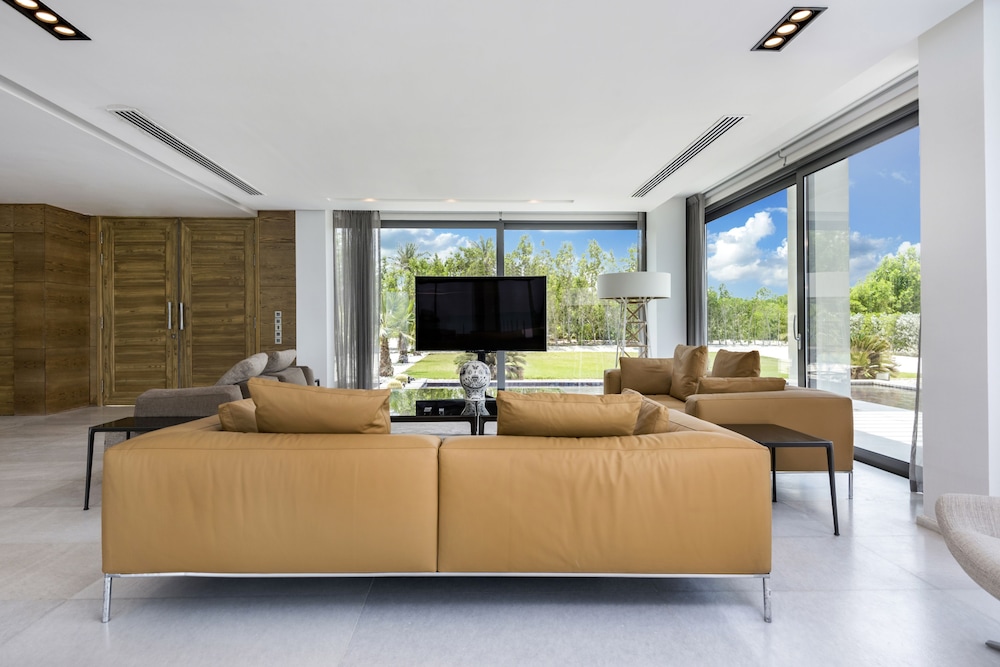 Nurai Island Resort