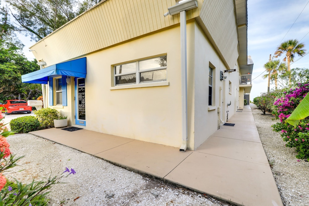 Longboat Key Vacation Rental: Direct Beach Access! view 5