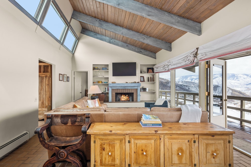 Oak Ridge Retreat by Snowmass Vacations