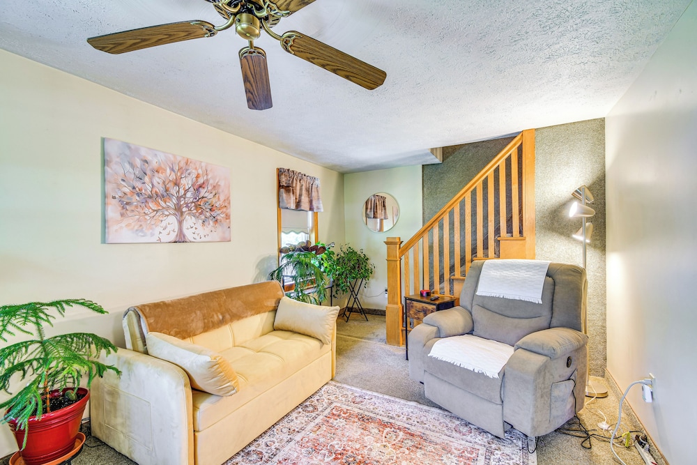3 Mi to Seneca Lake: Couple's Apt w/ River Access